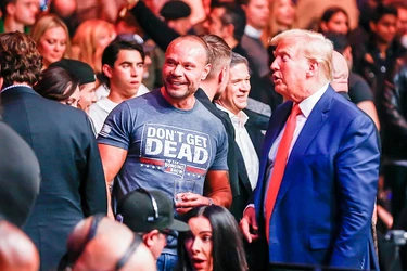 Трамп подкаст бошловчисига катта ҳарбий лавозим берди