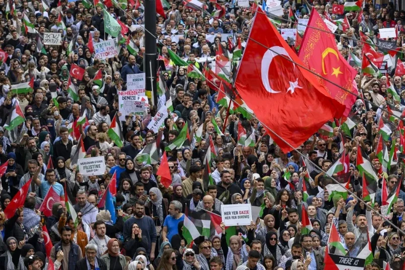Amsterdamdan Istanbulgacha – Gʻazodagi genotsidga qarshi norozilik namoyishlari
