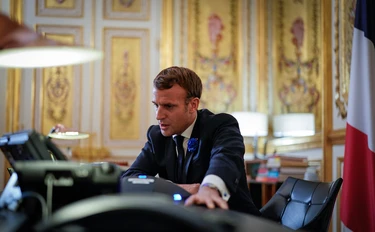 Rossiya Ukrainaga taslim boʻlishni taklif qilmoqda — Makron