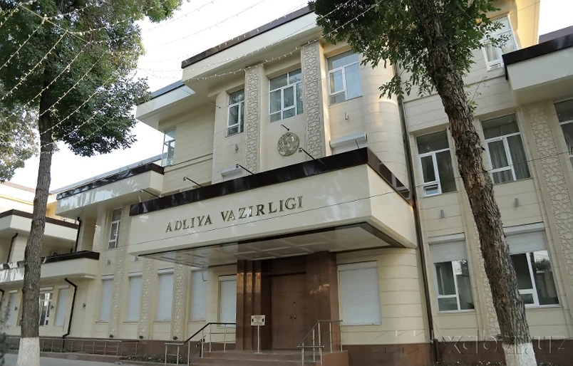 Adliya vazirligi "jins" bilan bogʻliq xabarlarga munosabat berdi