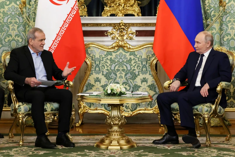 Putin Eronni uran boyitishdan voz kechishga chaqird