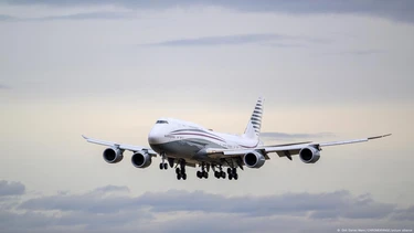 Tramp "uchuvchi saroy"ni qabul qildi