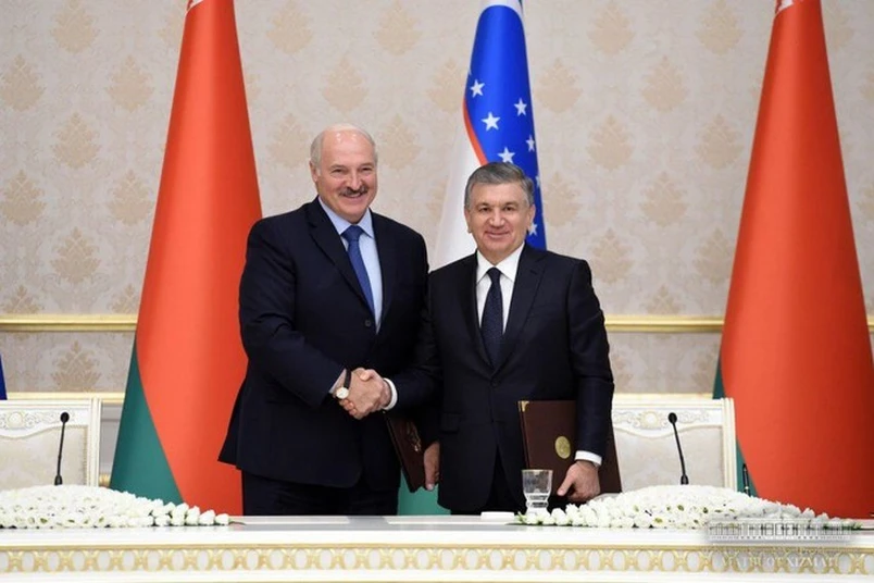 Mirziyoyev Lukashenkoni tugʼilgan kuni bilan tabriklash uchun telefon qildi