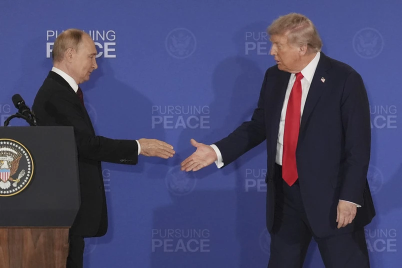 Tramp bilan Putin nimalar haqida gaplashdi