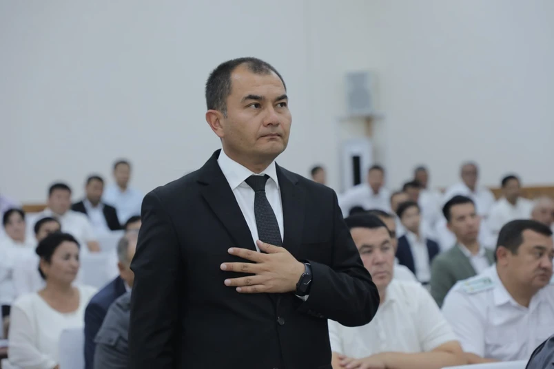 Sharof Rashidov tumaniga yangi hokim tayinlandi. Sobiq hokim pora bilan qoʻlga tushgan edi
